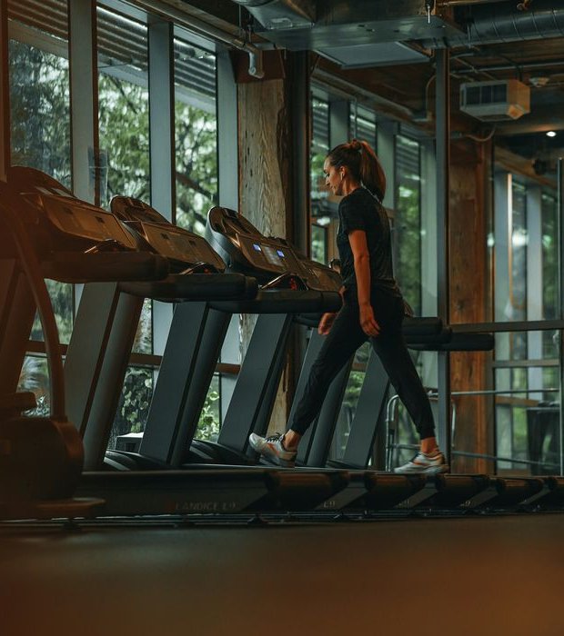 Commercial fitness facility